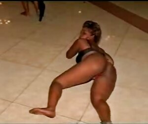 Tóc vàng, xe lửa để wap sex truc tuyen làm việc miệng dưới nước