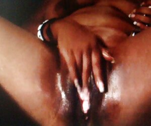Anh hỏi một sexonline người bạn cùng lớp để giúp với những vấn đề tình dục