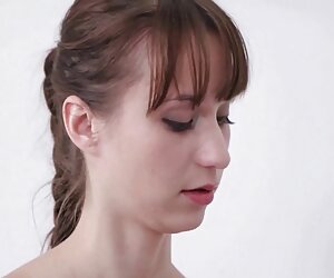 Gã da đen thức dậy với một cô gái phim heo truc tuyen da trắng và đã bị bắt bởi con trai của mình.